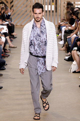 Louis Vuitton / - 2011